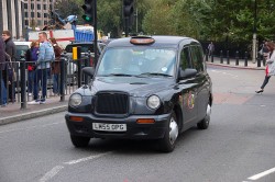 All black cabs to accept credit cards from October